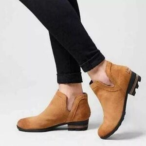 Sorel Women's Size 8  Lolla Cut-Out Ankle Booties Suede Upper Brown Bohemian